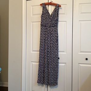 Loft - Maternity. Maxi Dress w/ Ikat Print. Size Large. Navy/White